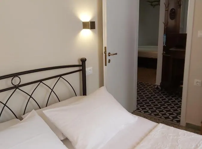 Mid Century Character House In 別荘 アルゴストリオン