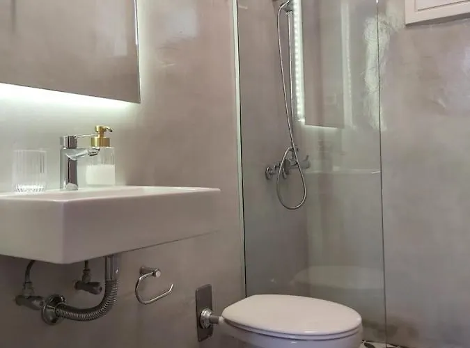 Mid Century Character House In 別荘 *