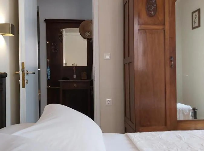 Mid Century Character House In 別荘 *