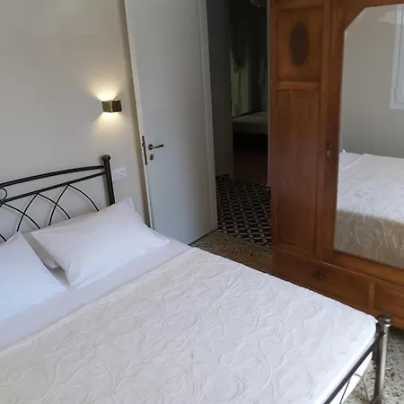 Mid Century Character House In Σπίτι διακοπών Αργοστόλι