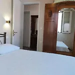 Дом отдыха Mid Century Character House In